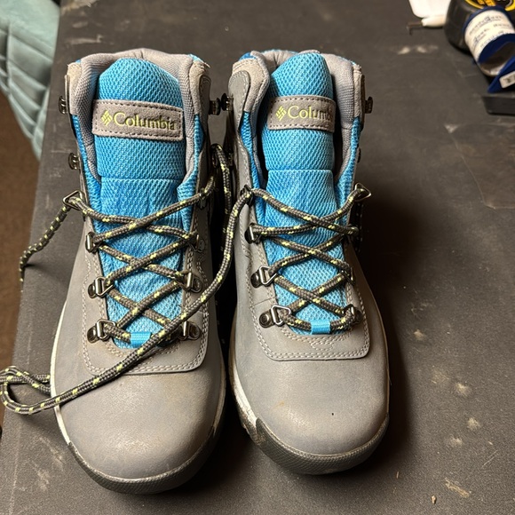 Columbia boots - Picture 3 of 8